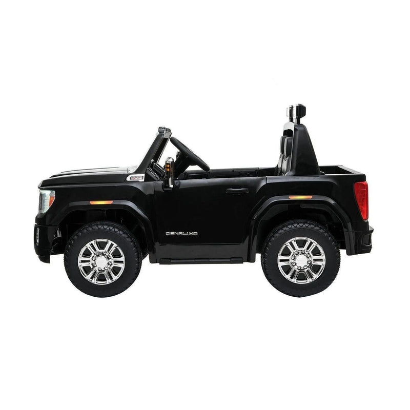 24VGMCDenali2SeaterBatteryOperatedRideonCarwithParentalRemoteControl-FreddoToys3.jpg