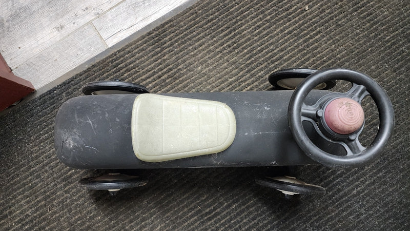 Kids Black Ride-On Car for Ages 1 to 3 Years Magic Cars 2