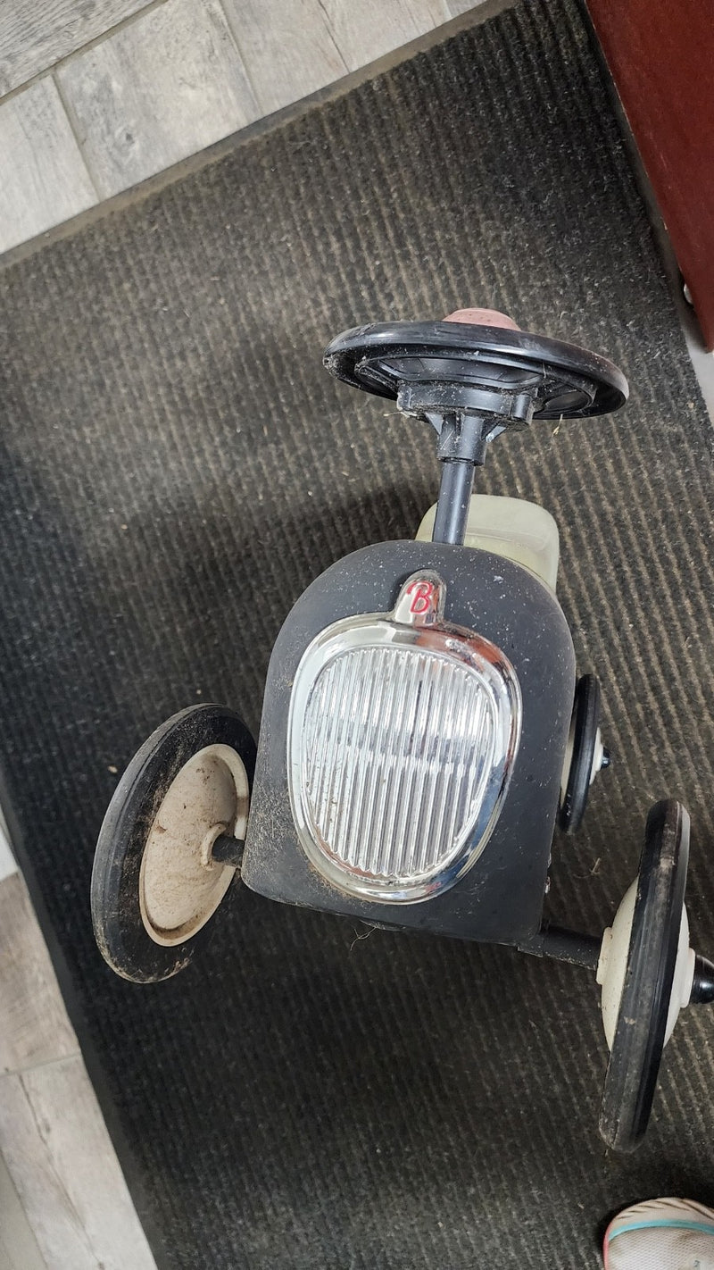 Kids Black Ride-On Car for Ages 1 to 3 Years Magic Cars 7