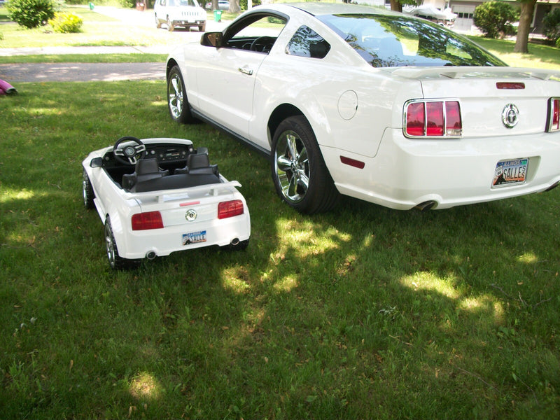 Power Wheels 12 Volt Ride-On with 2 Speeds and Reverse Magic Cars 4