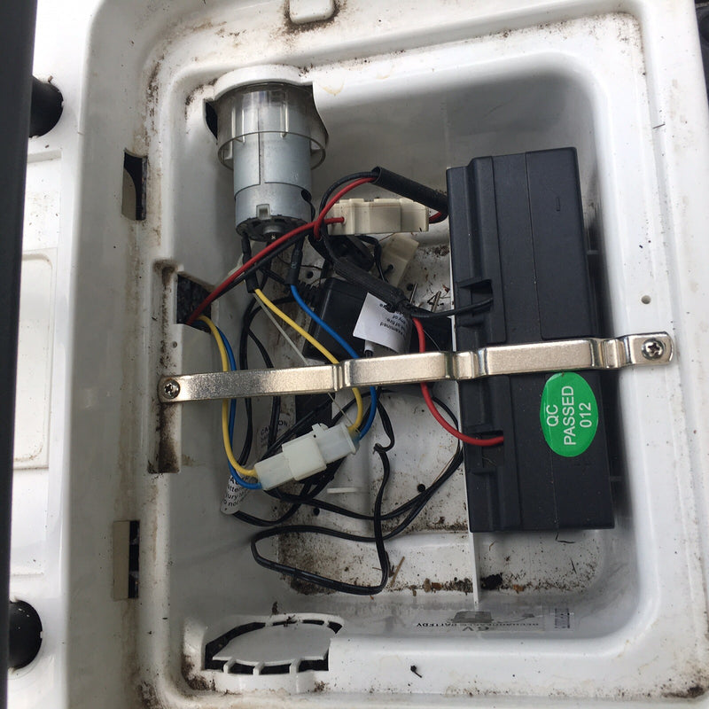 6V Battery-Powered Electric Ride-On Golf Cart Toy for Kids – Parts Only Magic Cars 7