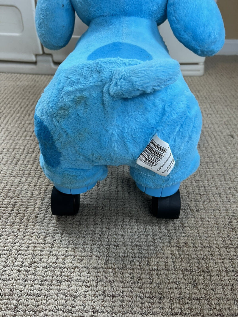 Interactive Deluxe Ride-On Toy with Music and Foot-to-Floor Movement Magic Cars 6