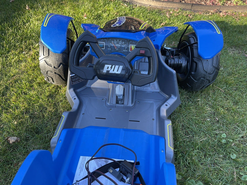 Blue Power Boomerang with Wheels in Excellent Condition Magic Cars 12