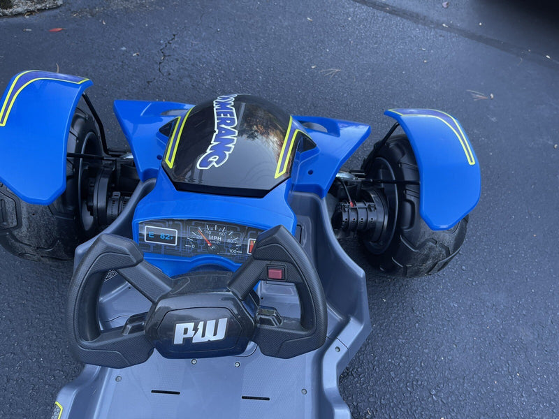 Blue Power Boomerang with Wheels in Excellent Condition Magic Cars 4