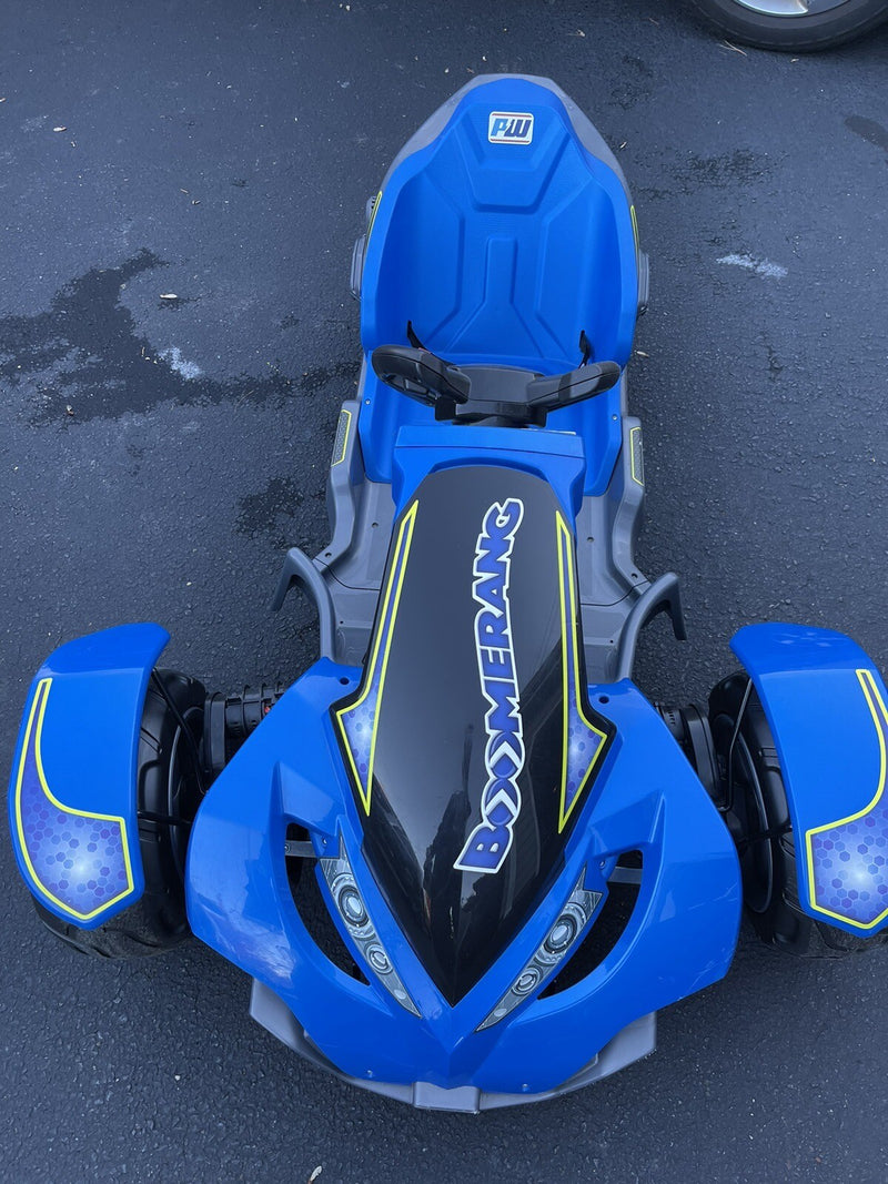 Blue Power Boomerang with Wheels in Excellent Condition Magic Cars Variant 0