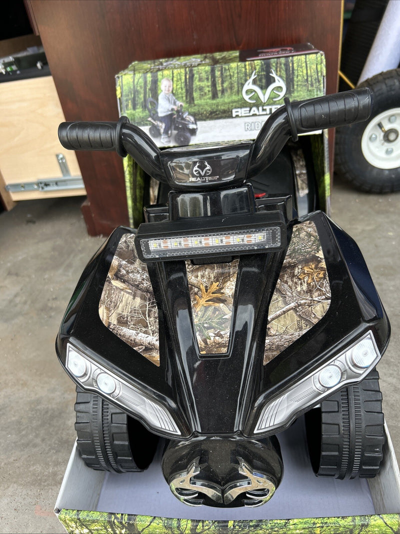Boys' Realtree Ride-On Vehicle with Working Light Bar Magic Cars 3