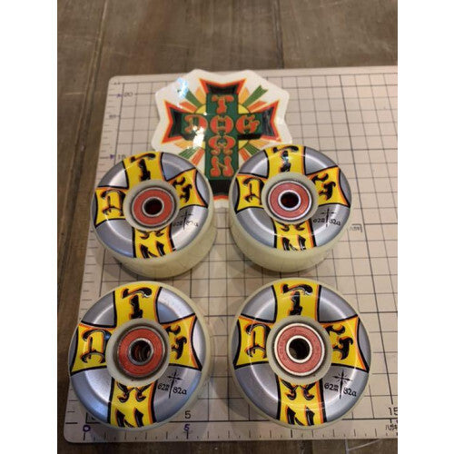 Dog Town Soft 62mm 82A Skateboard Wheels Without Bearings Magic Cars 4