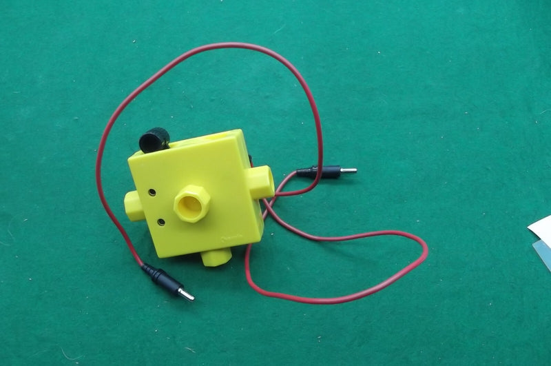 Capsela Toy On/Off Switch with Two Red Leads Magic Cars 1