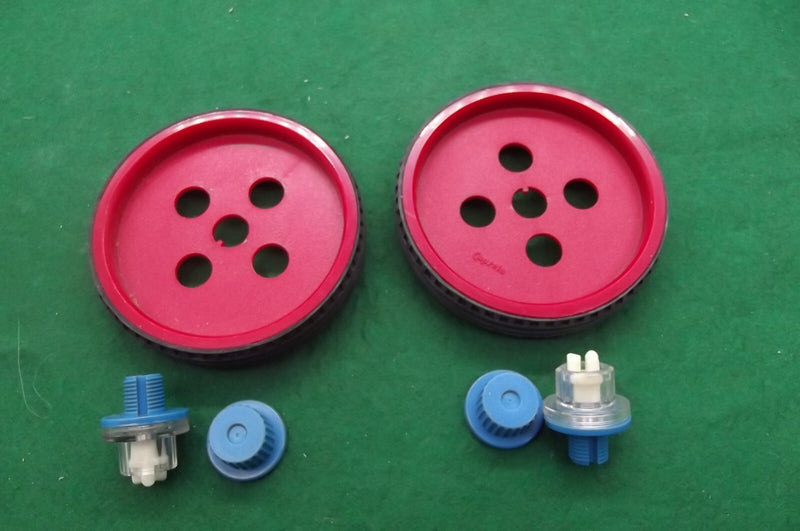 Capsela Toy Blue Wheels with Screw Caps and Hubs Magic Cars 1