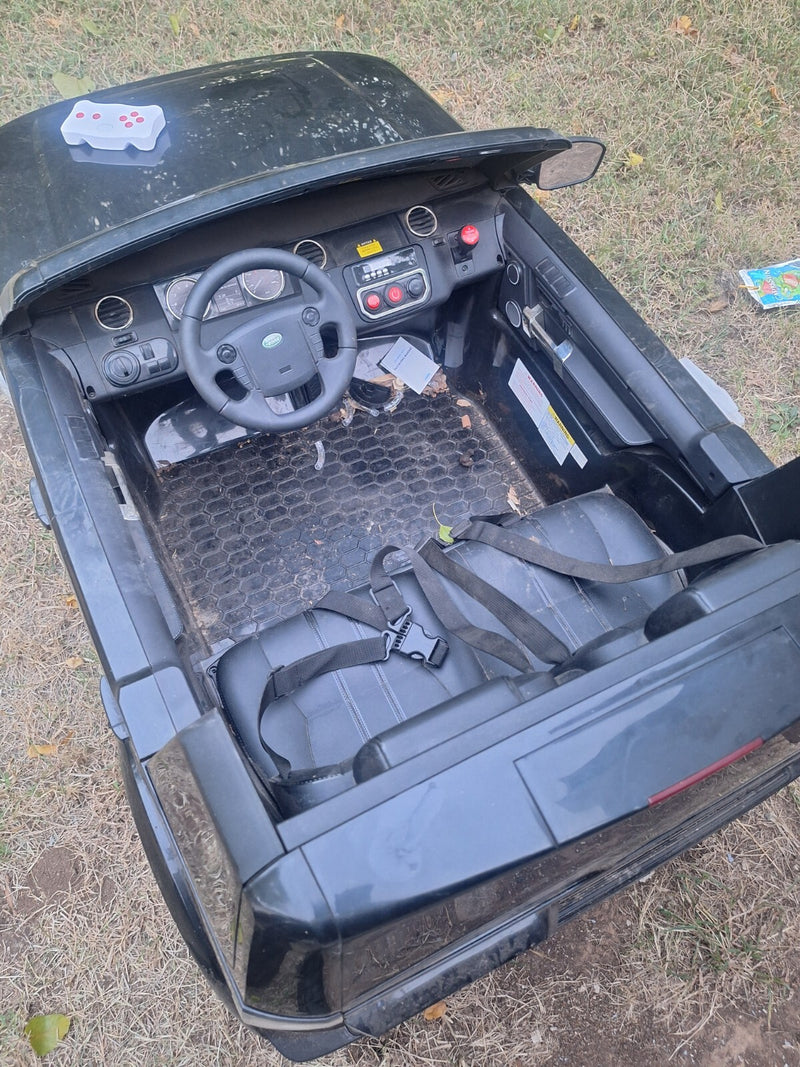 24V 2-Seater Licensed Land Rover Kids Ride-On Car with 4WD and Remote Control Magic Cars 3