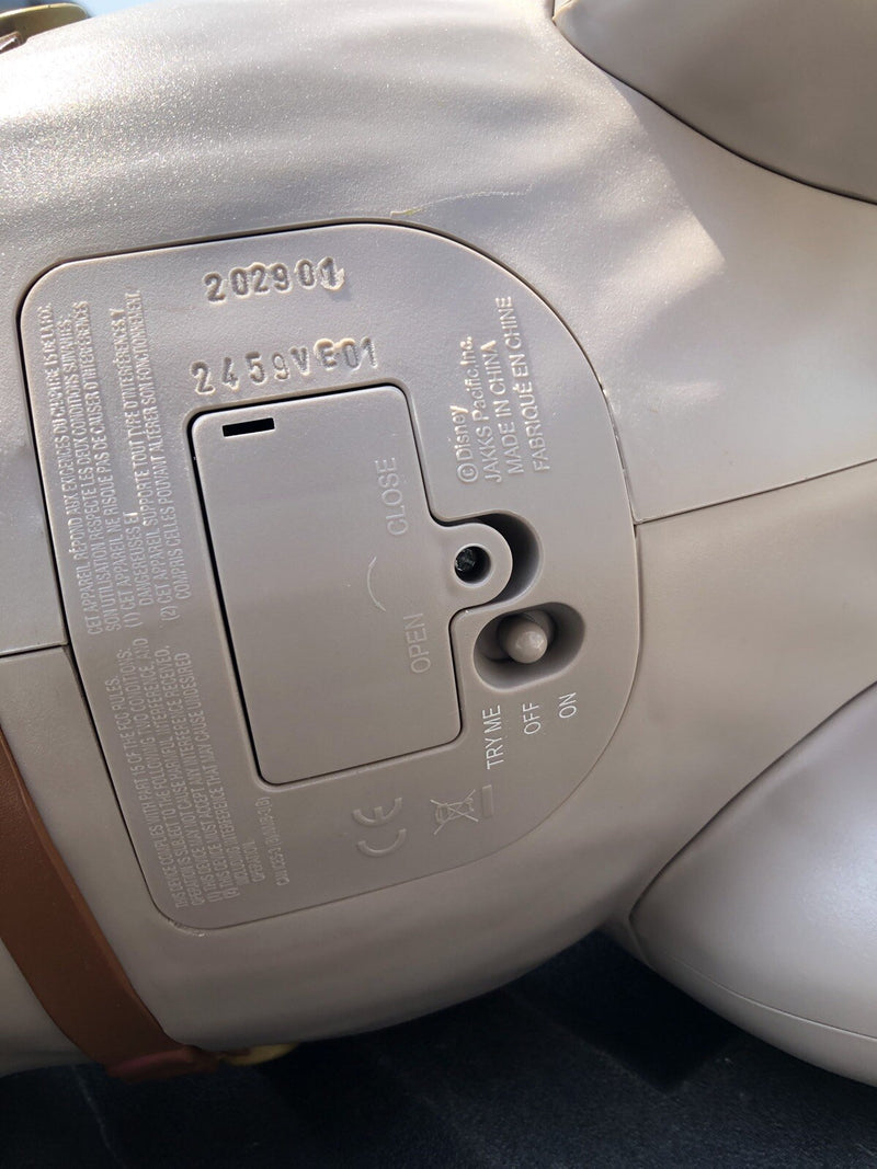 Frozen 2 My Size Playdate Sven Reindeer Ride-On Toy with Sounds and Carrot Accessory Magic Cars 12