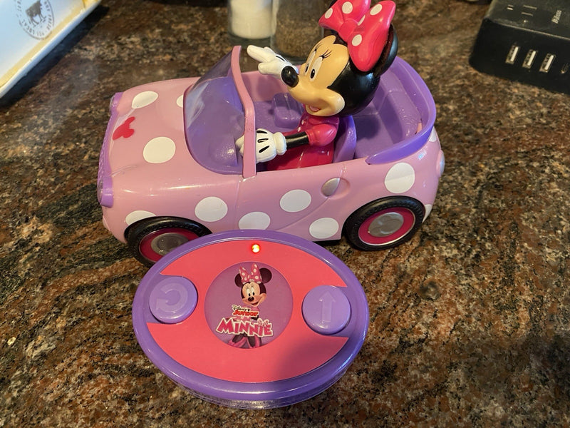Junior Minnie Mouse Polka Dots Remote Control Roadster Car with Batteries Magic Cars 4