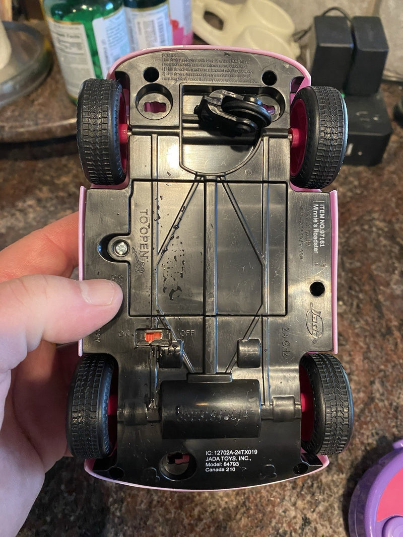 Junior Minnie Mouse Polka Dots Remote Control Roadster Car with Batteries Magic Cars 7