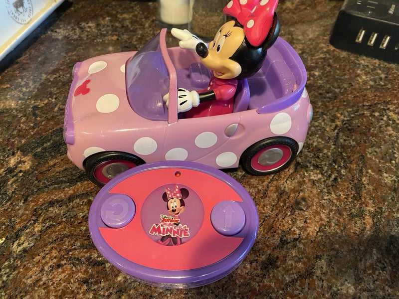 Junior Minnie Mouse Polka Dots Remote Control Roadster Car with Batteries Magic Cars Variant 0