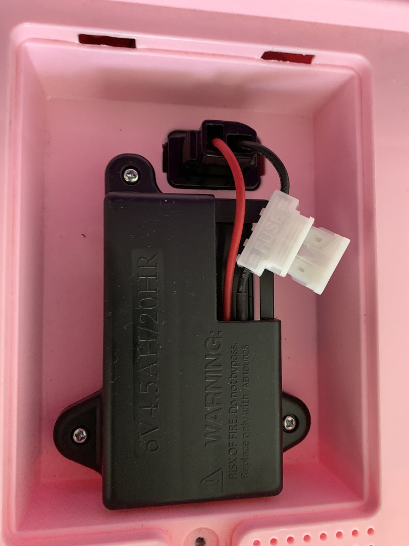 Junior Minnie Mouse Train Set with Tracks 6V Battery Powered (Charger Not Included) Magic Cars 19