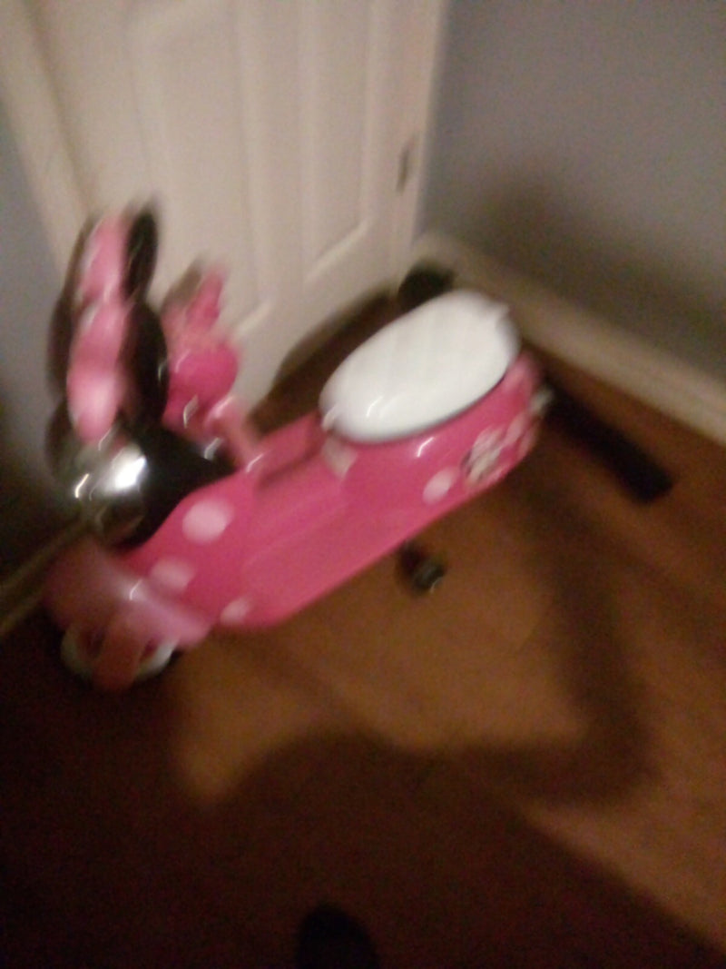 Minnie Mouse 6V Euro Style Ride-On Scooter for Kids Magic Cars 9