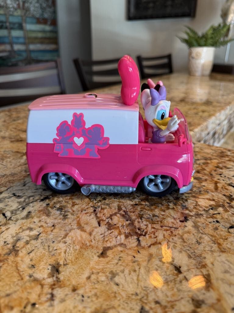 Minnie Mouse Happy Helpers Van Toy without Remote Control Magic Cars 1
