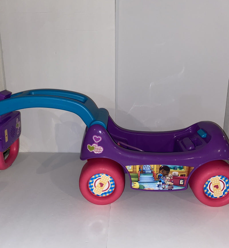 Doc McStuffins 2-in-1 Musical Ride-On Wagon with Doll and Figures Set Magic Cars 3