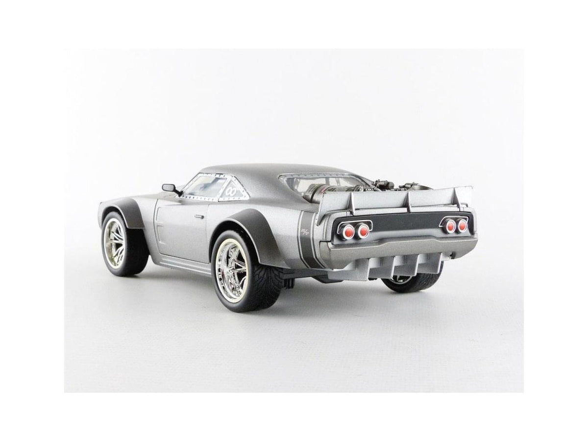 1/24 Diecast Model of Dom's Dodge Ice Charger from Fast & Furious F8 M