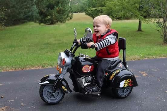 Electric Battery-Powered Kids Motorcycle Toy Bike with Electronic Motor Magic Cars 2