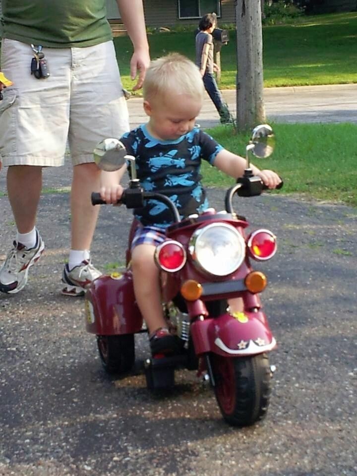 Electric Ride-On Red Kids Motorcycle Battery-Powered Chopper Bike Magic Cars 5