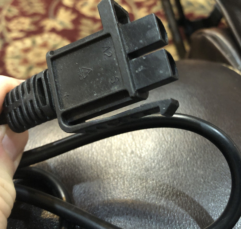 Electronic SL06-04-01 Kids Motion Trax with 7V 0.8A Battery and Charger Magic Cars 4