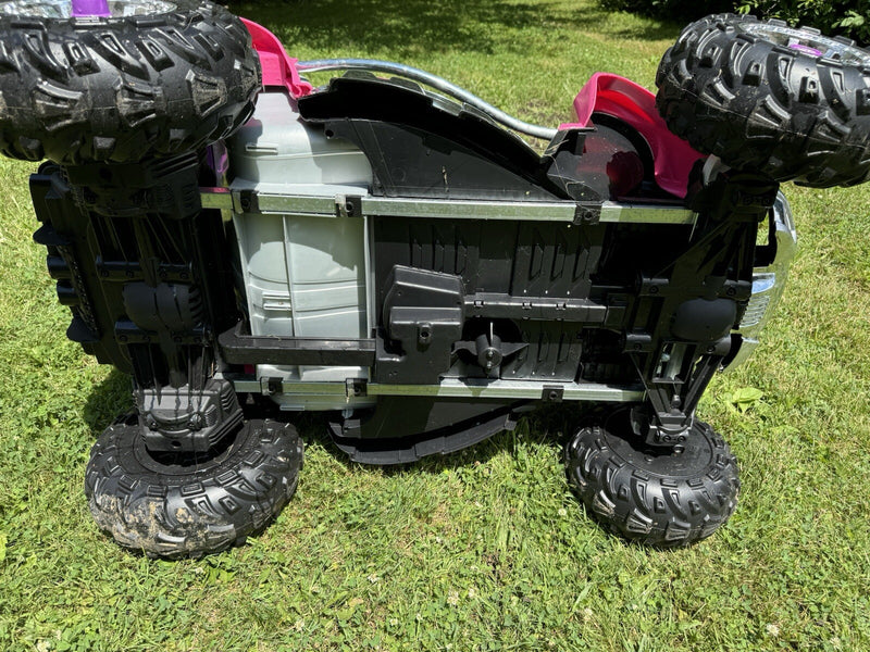 Pink Battery-Powered Ride-On Dune Racer with Power Wheels Magic Cars 4