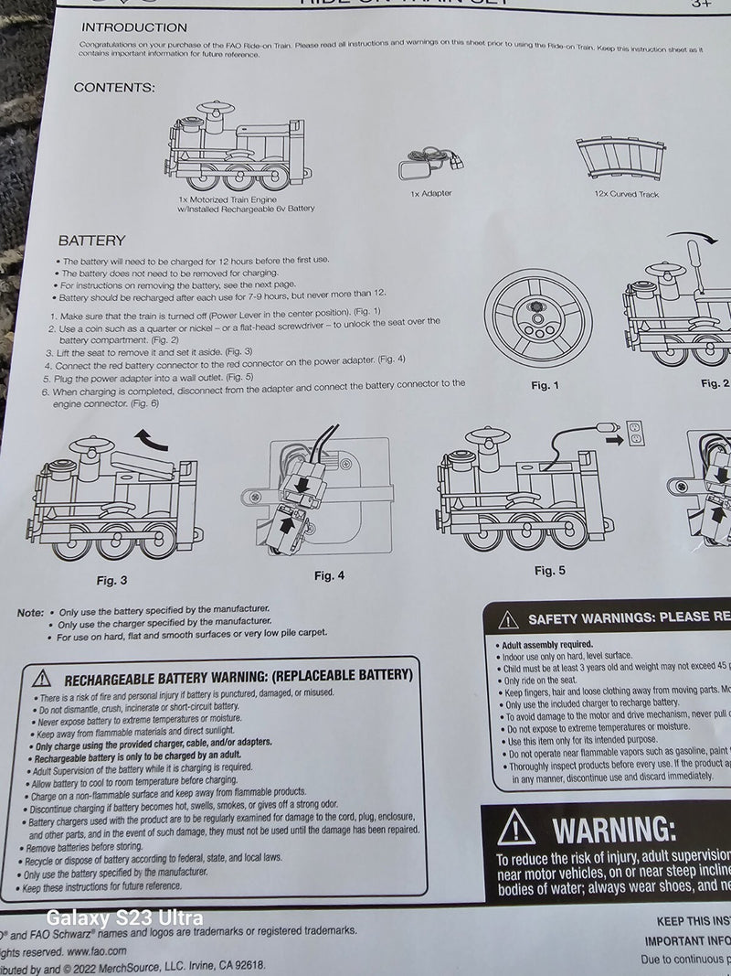 Motorized Schwarz Ride-On Train with LED Lights and 15+ Feet Track Magic Cars 11