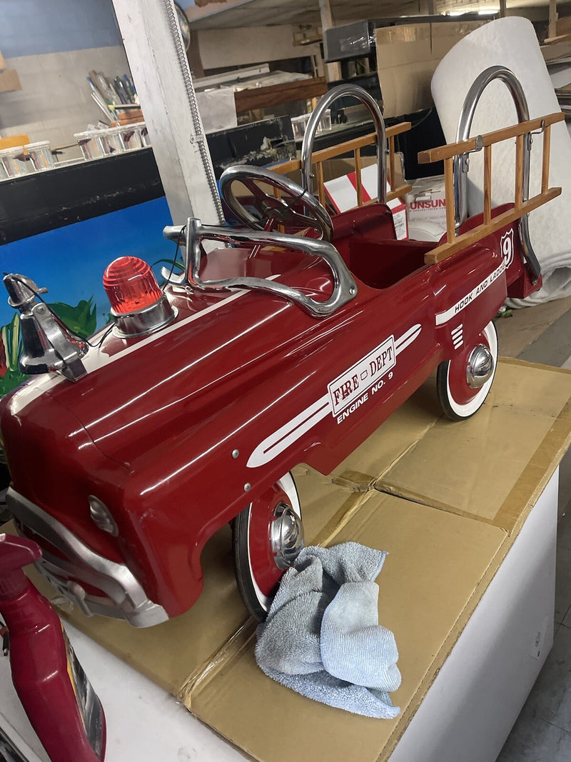 Vintage Pedal Fire Truck Car with Flashing Lights and Ringing Bell, Unused for 20 Years Magic Cars 1