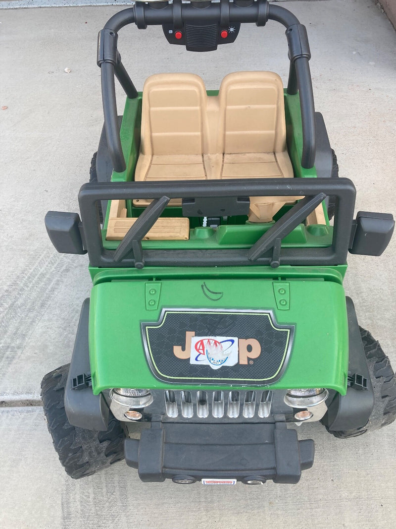 Hot Wheels Jeep Wrangler Ride-On Vehicle for Preschoolers Magic Cars 1