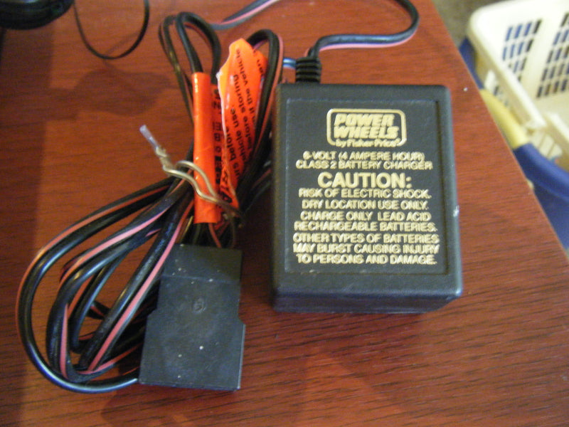 6.0 Volt Power Supply Model 040135 with Wheels Magic Cars Variant 0