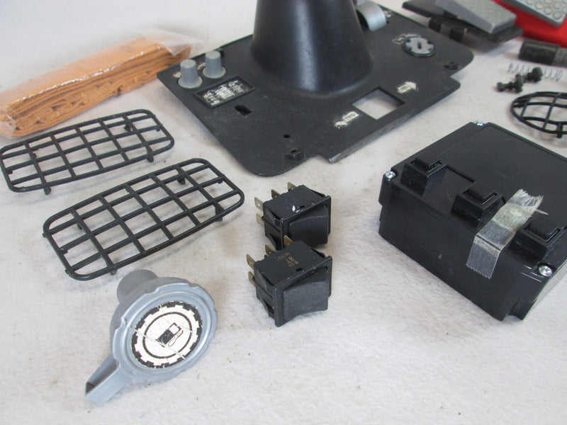 Power Wheels Volkswagen New Beetle with Horn and Accessories Set Magic Cars 1