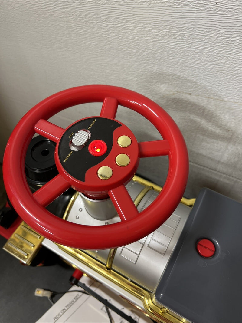 Ride-On Train Set for Ages 3 and Up – Classic Holiday Model 1015709 Magic Cars 3