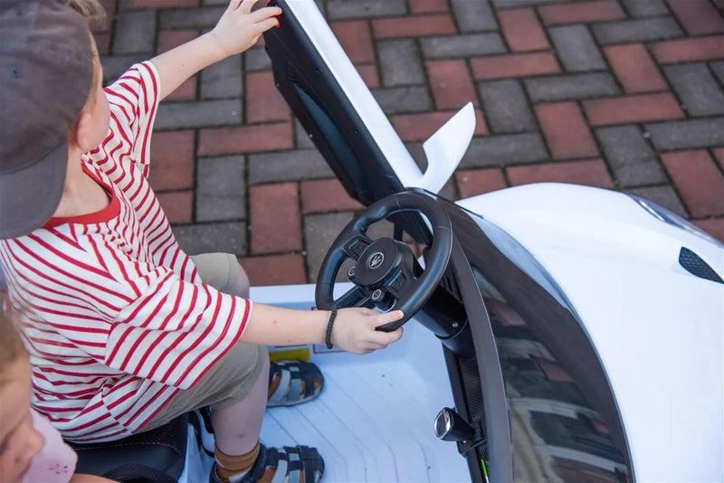 Freddo 4x4 Maserati MC20 2-Seater Kids Ride-On Car with Music Magic Cars 12