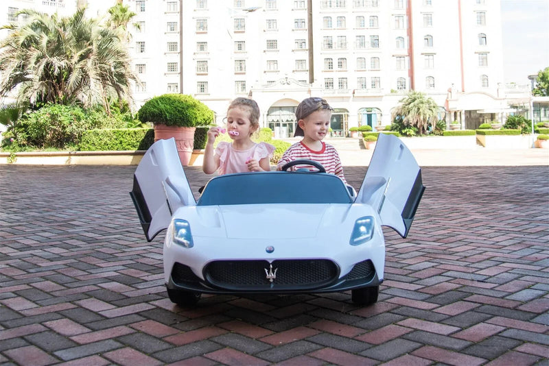 Freddo 4x4 Maserati MC20 2-Seater Kids Ride-On Car with Music Magic Cars 3