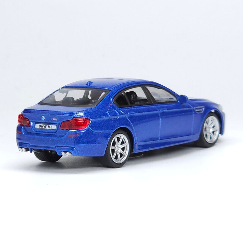 BMW AG Dealership 4-Car Set M6 M5 M4 1M with Free-Wheel Feature Magic Cars 5