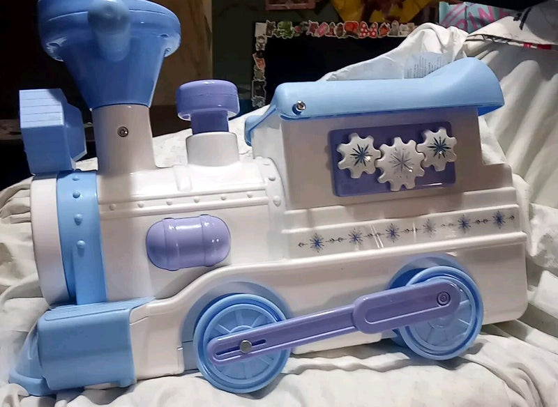 Frozen 2 Kiddieland Train Set with 27-Piece Track – No Caboose or Charger Included Magic Cars 10