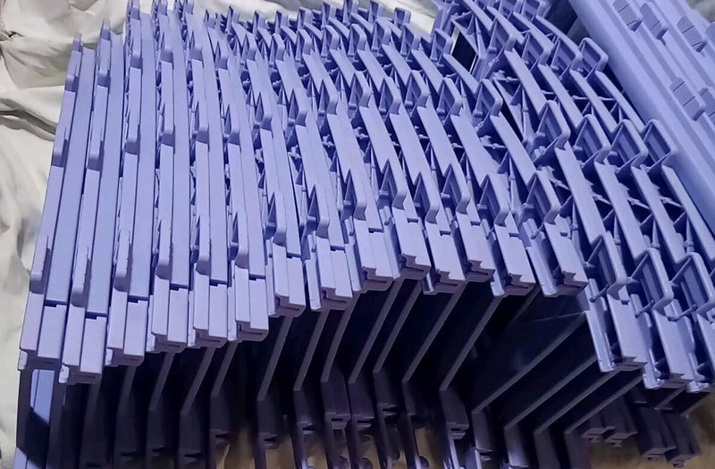 Frozen 2 Kiddieland Train Set with 27-Piece Track – No Caboose or Charger Included Magic Cars 1