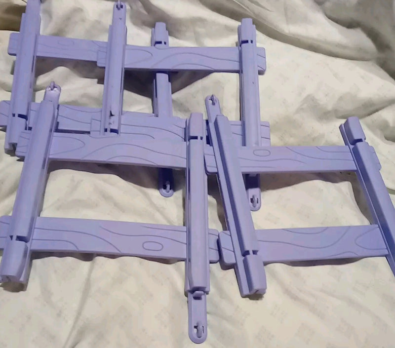 Frozen 2 Kiddieland Train Set with 27-Piece Track – No Caboose or Charger Included Magic Cars 4