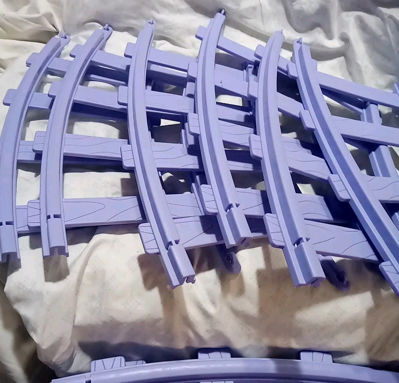 Frozen 2 Kiddieland Train Set with 27-Piece Track – No Caboose or Charger Included Magic Cars 6