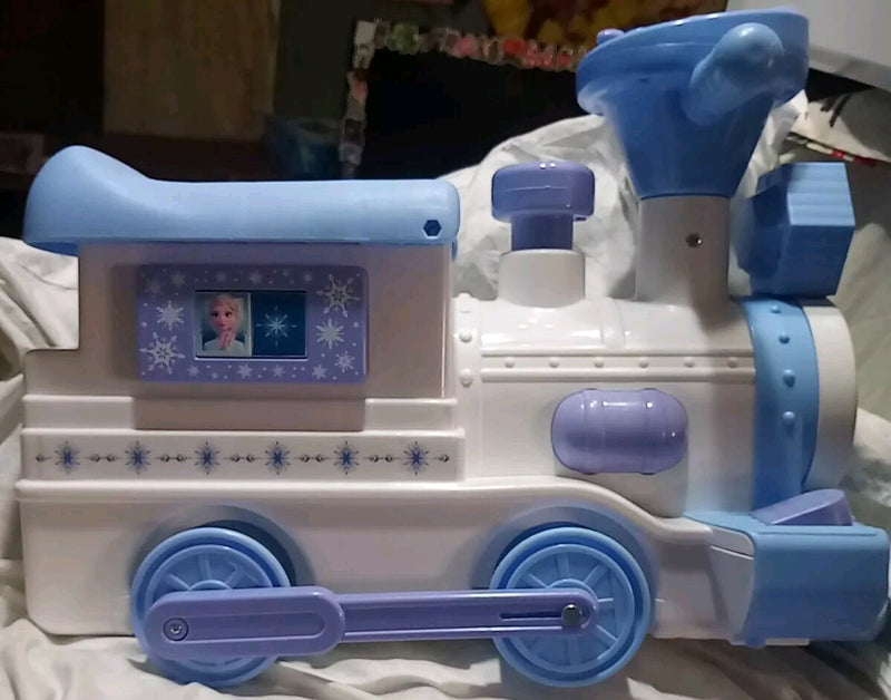 Frozen 2 Kiddieland Train Set with 27-Piece Track – No Caboose or Charger Included Magic Cars 8