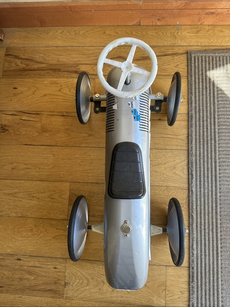 Ride-On Toy Car for Kids with Durable Design and Easy Steering Magic Cars 1