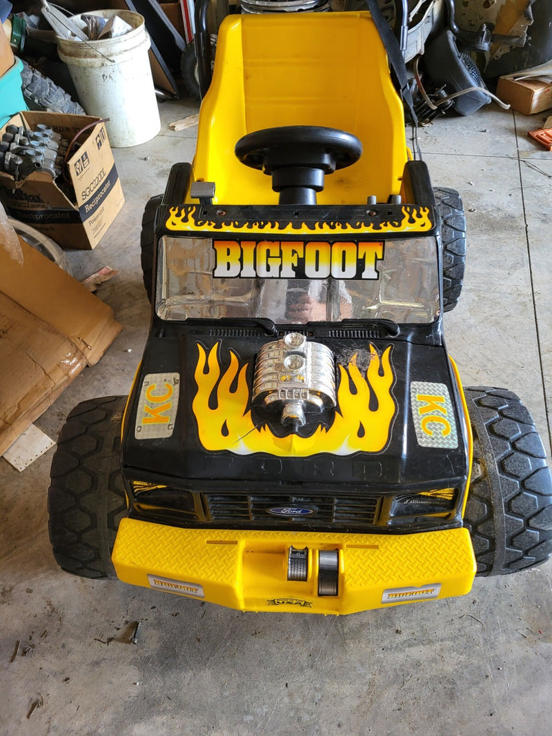 Vintage Style Power Wheels Bigfoot 4x4 Battery-Powered Kids Ride-On Truck Magic Cars 10