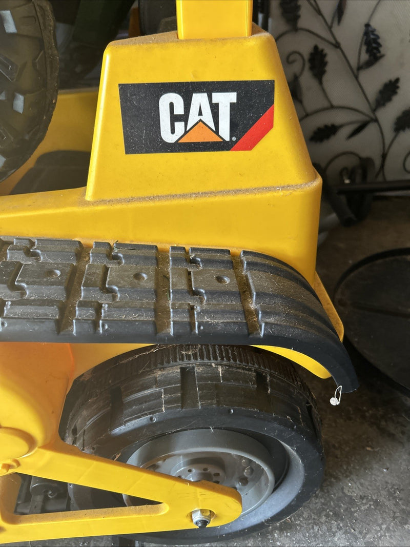 Kids Trax CAT Bulldozer Toy Vehicle Magic Cars 4