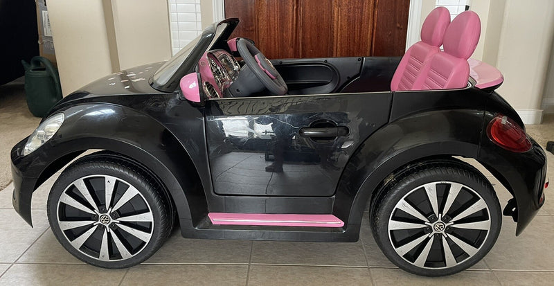 Kids Trax Pacific Cycle Black and Pink 2-Seat Volkswagen Beetle Electric Ride-On Car Magic Cars 4