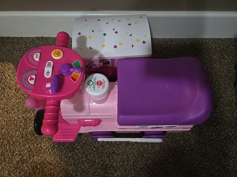 Minnie Mouse Large Ride-On Train with Caboose and Track for Kids Magic Cars 6