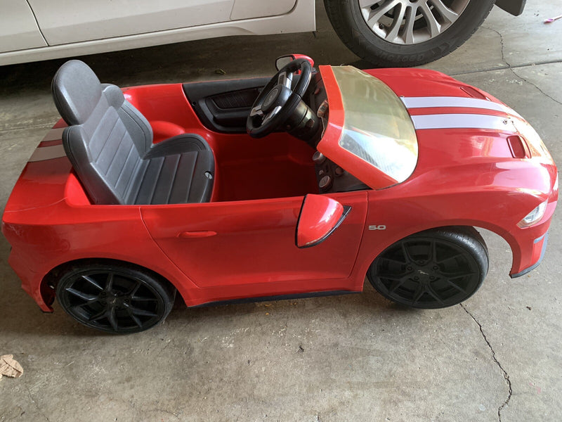 6V Red Electric Ride-On Ford Mustang Car for Kids by Rollplay Magic Cars 7