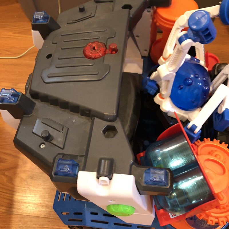 Kids Space Truck with Extra Toys and Battery Cover Missing Magic Cars 5