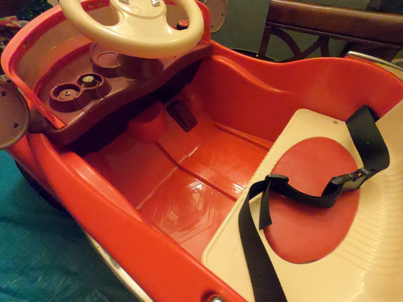 Red Battery-Powered Classic Ride-On Lil Rider Car Vehicle Magic Cars 3