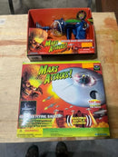 Mars Attacks Martian Disintegrator Blaster and UFO Set Magic Cars Variant 0